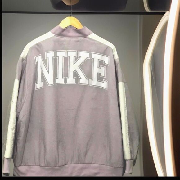 NIKE Sportswear Jacket Women's Size L Purple Lilac Team Bomber Varsity NWOT/NWT - Picture 8 of 8